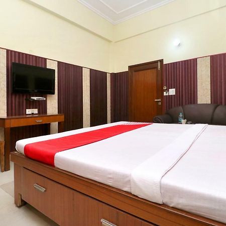 Oyo 40699 Grand Sokhi Hotel Tarn Taran Kültér fotó
