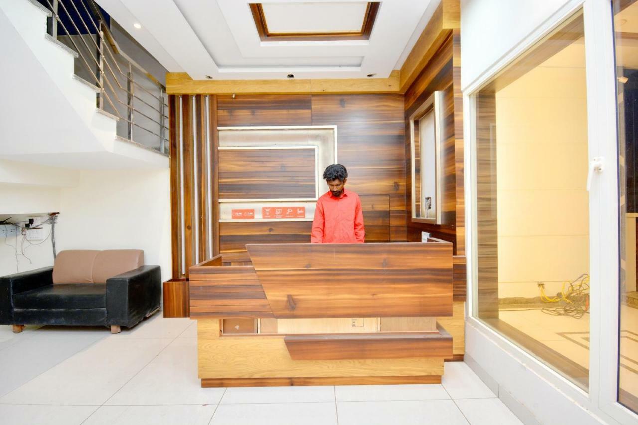 Oyo 40699 Grand Sokhi Hotel Tarn Taran Kültér fotó